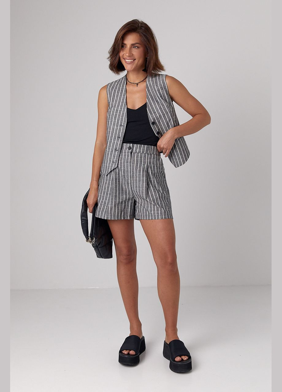 Женский летний костюм с шортами и жилеткой в полоску - темно-серый цвет Lurex (297574734)
