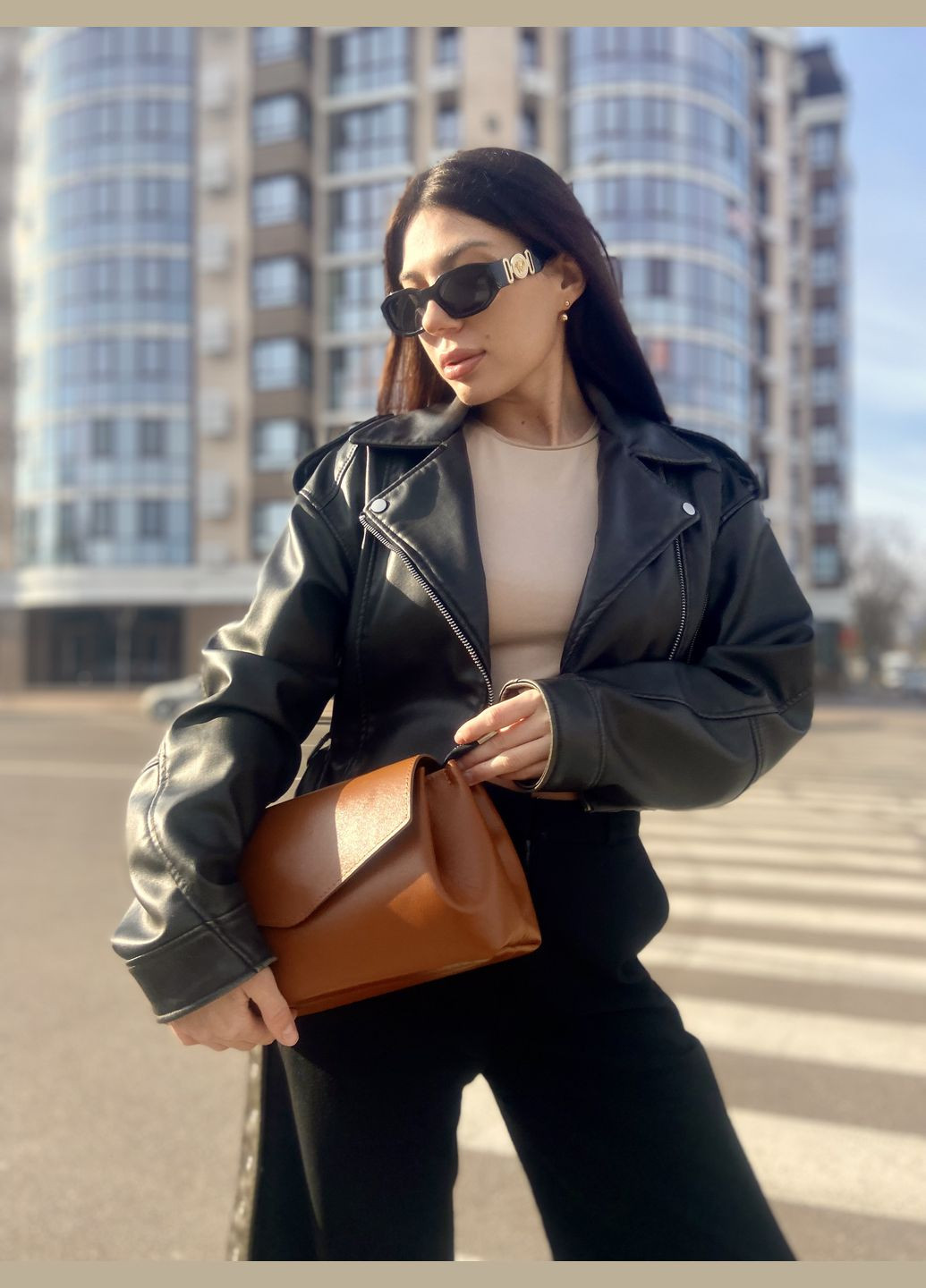 Сумка багет каркасная широкий ремень кожаная средняя белая 1757 9181 ARTiS Bags Сумка (328082990)