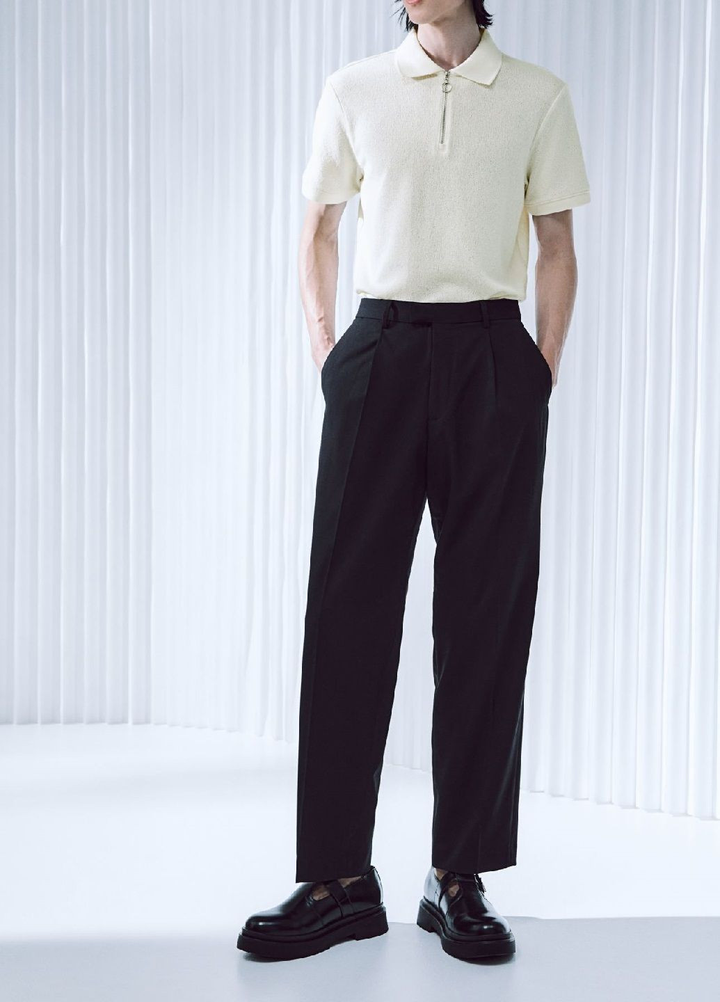 Молочна футболка H&M