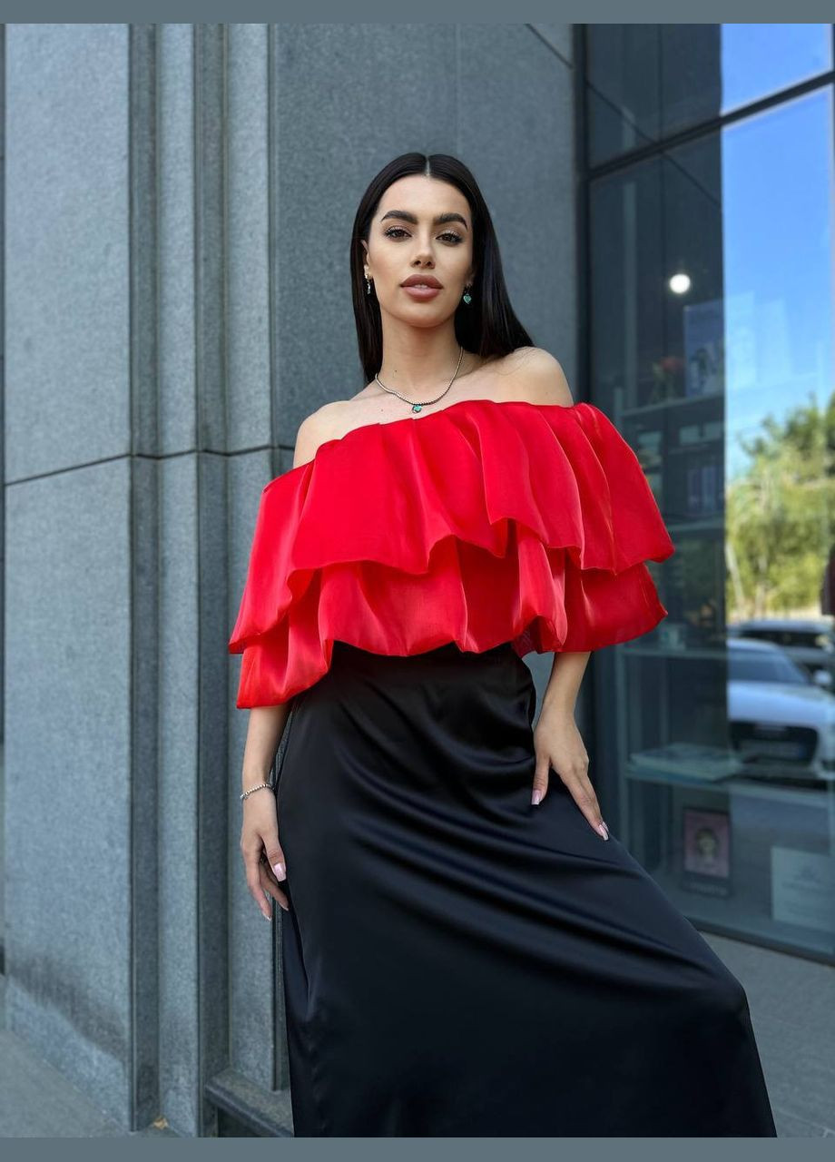 Жіночий топ з відкритими плечима та об'ємними воланами MonCher (331605813)