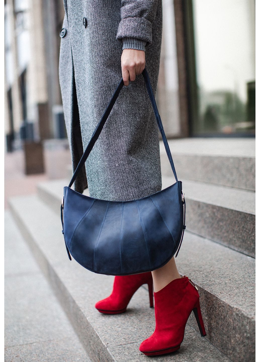 Кожаная женская сумка Круассан синяя BlankNote сумка бохо (348359261)