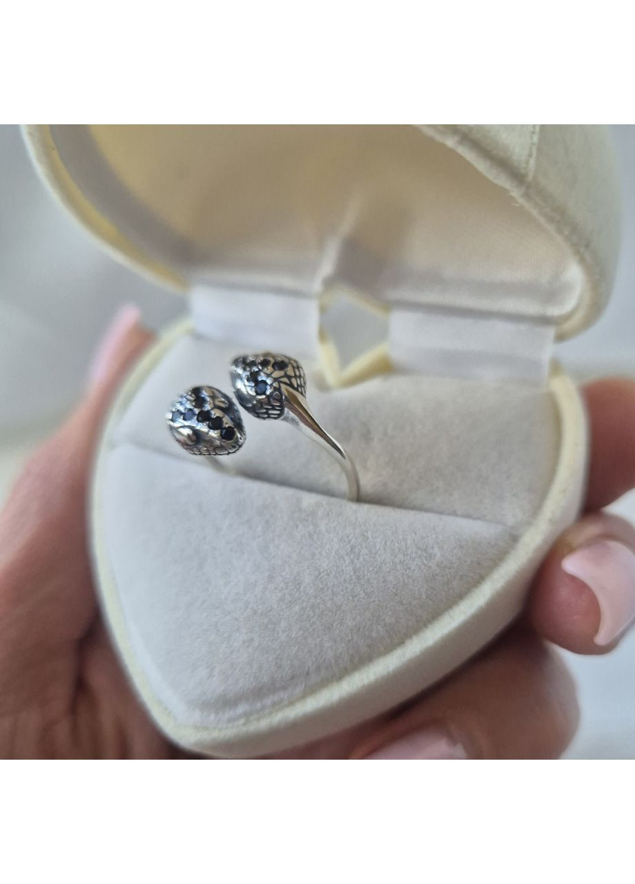 Срібна каблучка Змія з Чорними каменями розмір срібло 925 проби чорнене 1351к 3.16г No Brand (357215001)