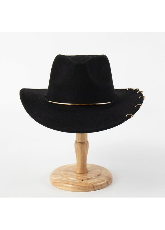 Шляпа Федора Ковбойка унисекс с устойчивыми полями, пирсингом и металлическим декором No Brand (362346121)