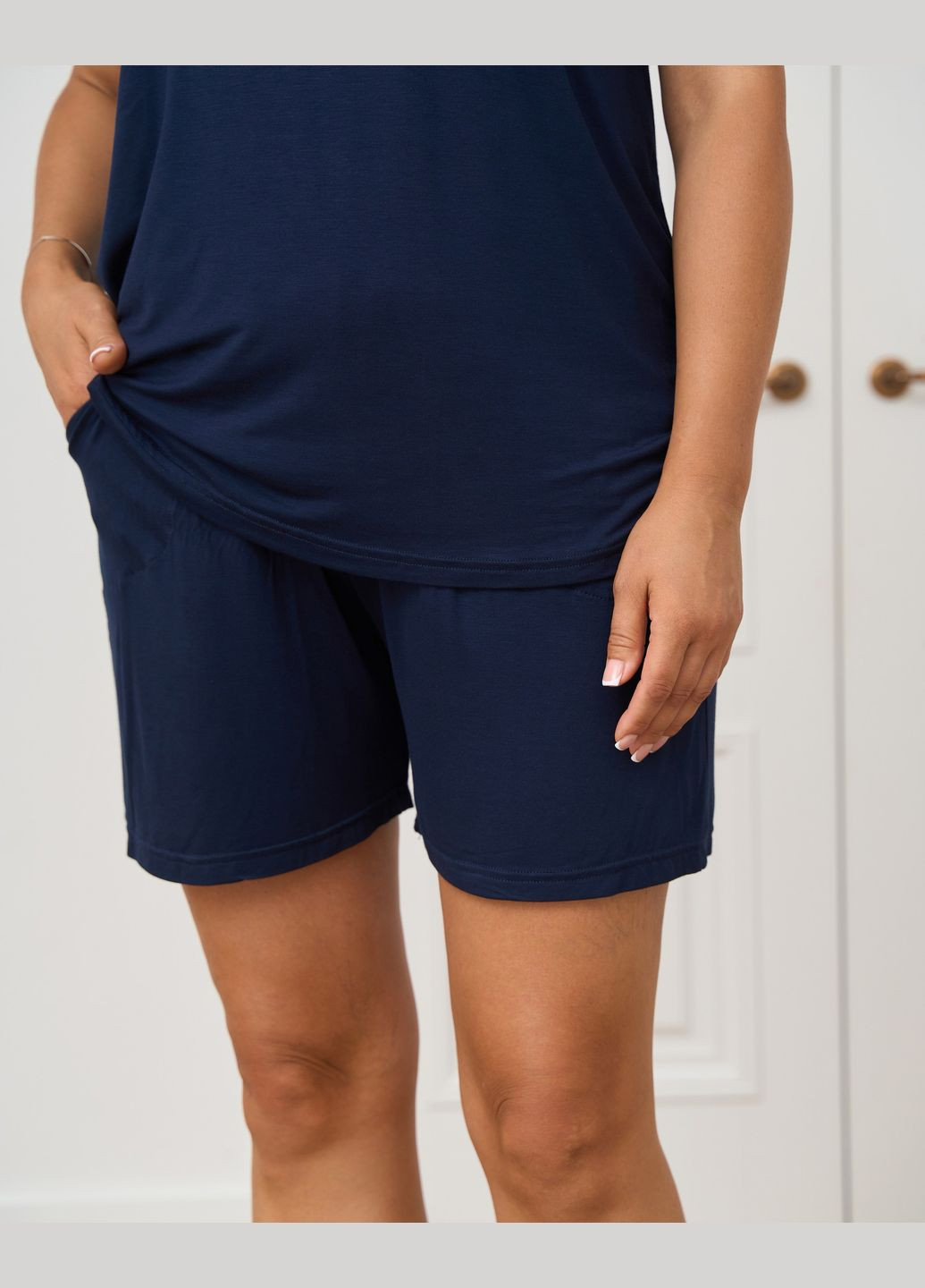 Темно-синя комплект футболки та шорти Nicoletta