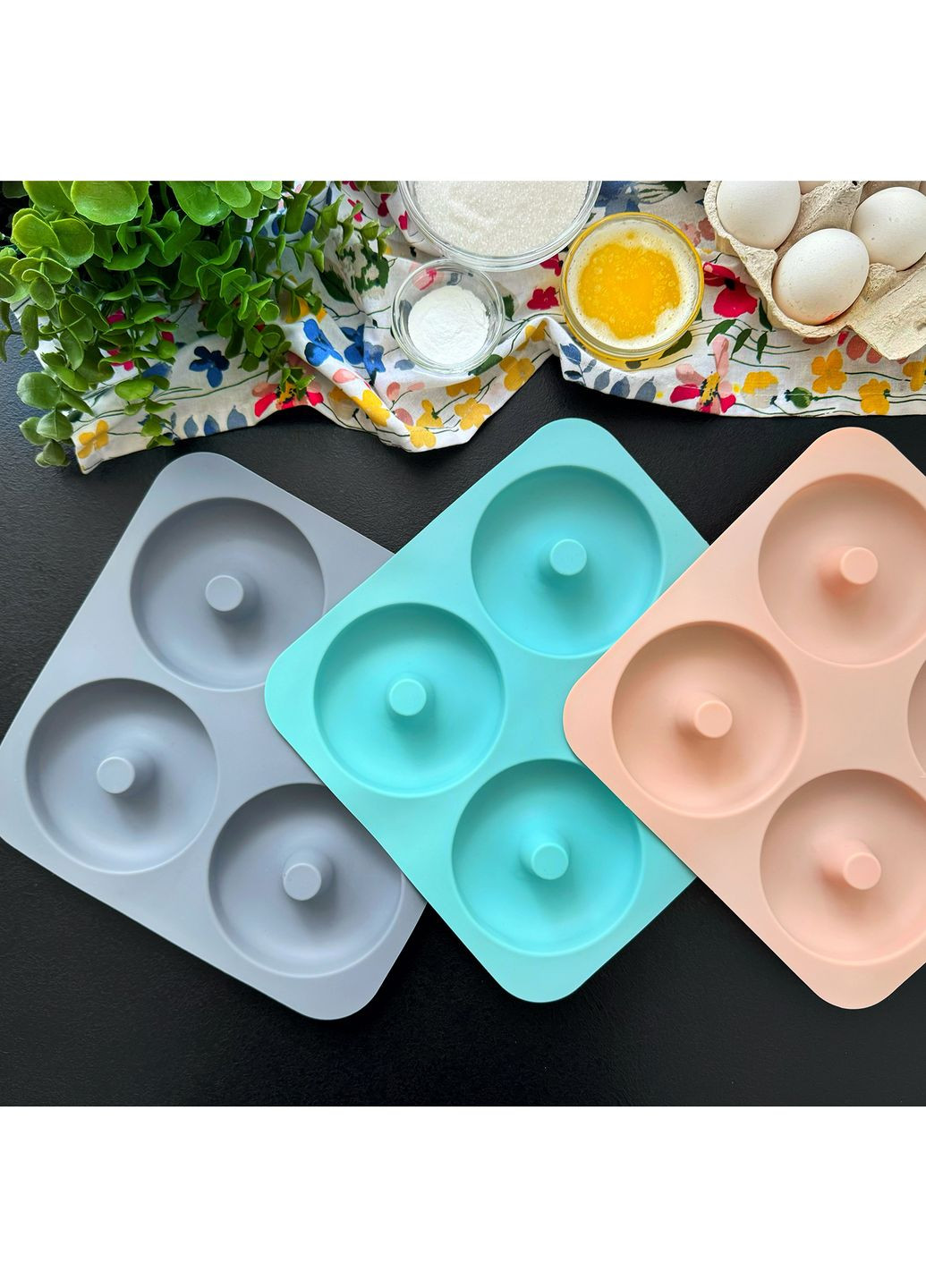 Форма квадратная силиконовая для выпечки пончиков и печенья на 4 ячейки 23.5х23.5х2 см A-Plus (300786084)