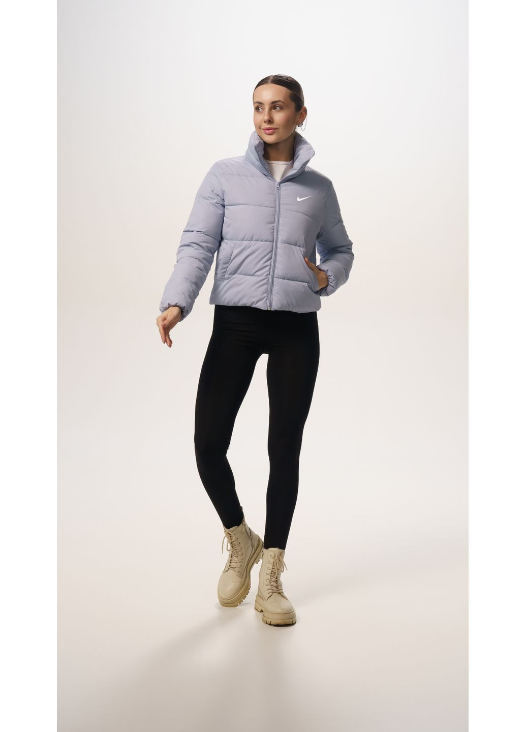 Серая демисезонная куртка укороченная легкая и практичная легкий воздушный материал No Brand