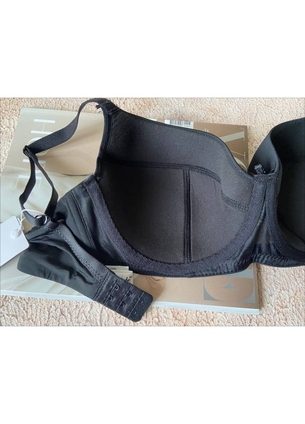 Чёрный черный бюстгальтер с формованной чашкой Lanny Mode