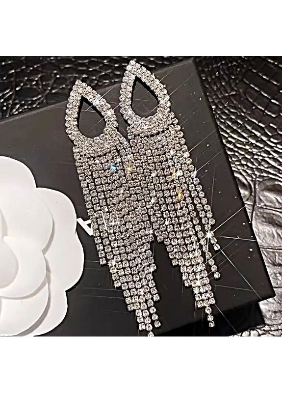 Сережки урочисті у стразах Довгі сріблясті No Brand (349812750)