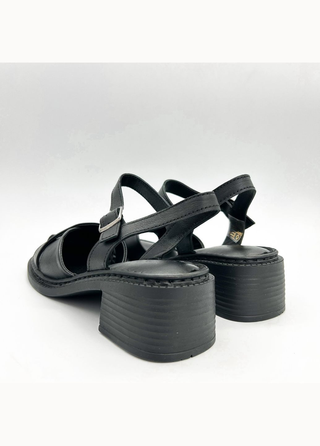 Черные босоножки (р) кожа 0-1-1-972 Allist с ремешком