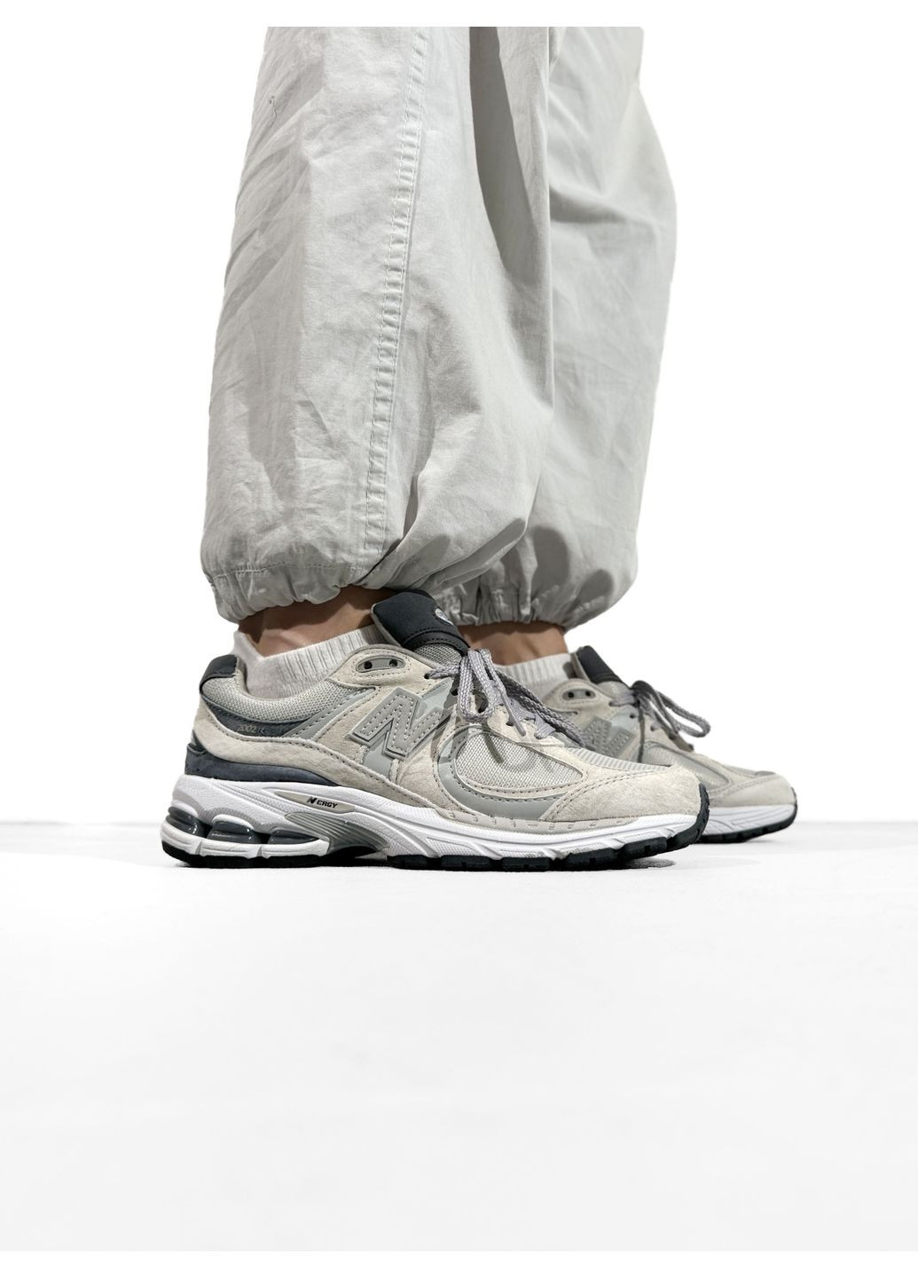 КРОССОВКИ ЖЕНСКИЕ NEW BALANCE 2002R GREY V2 НЬЮ БЕЛАНС 2002R No Brand серые демисезоны (369389968)