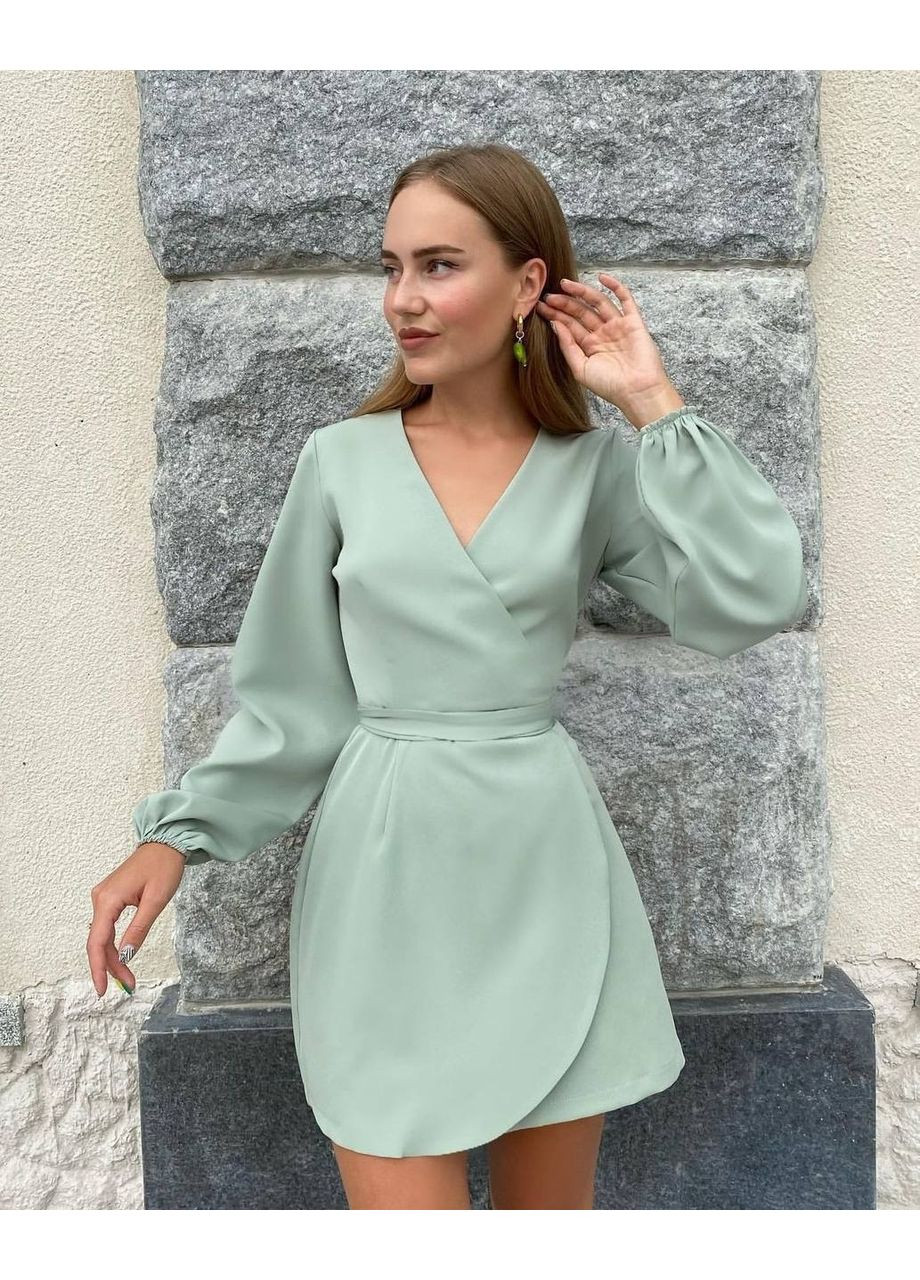 Оливкова сукня міні на запах оливкового кольору 34547 на запах No Brand однотонна