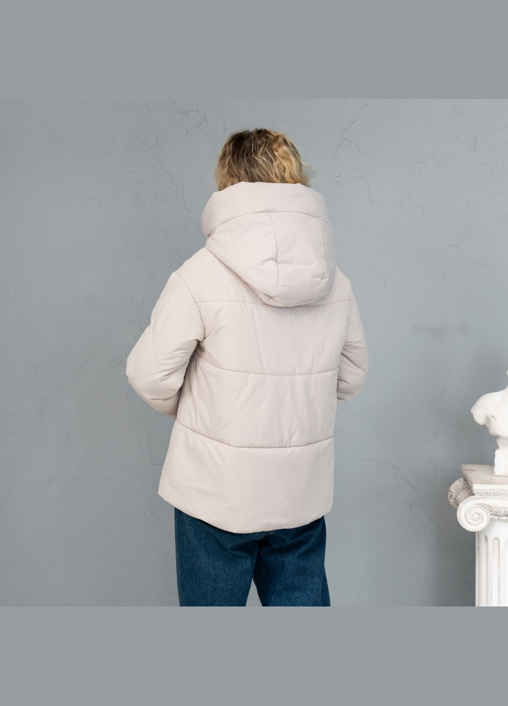 Молочна зимня жіноча зимова куртка SK