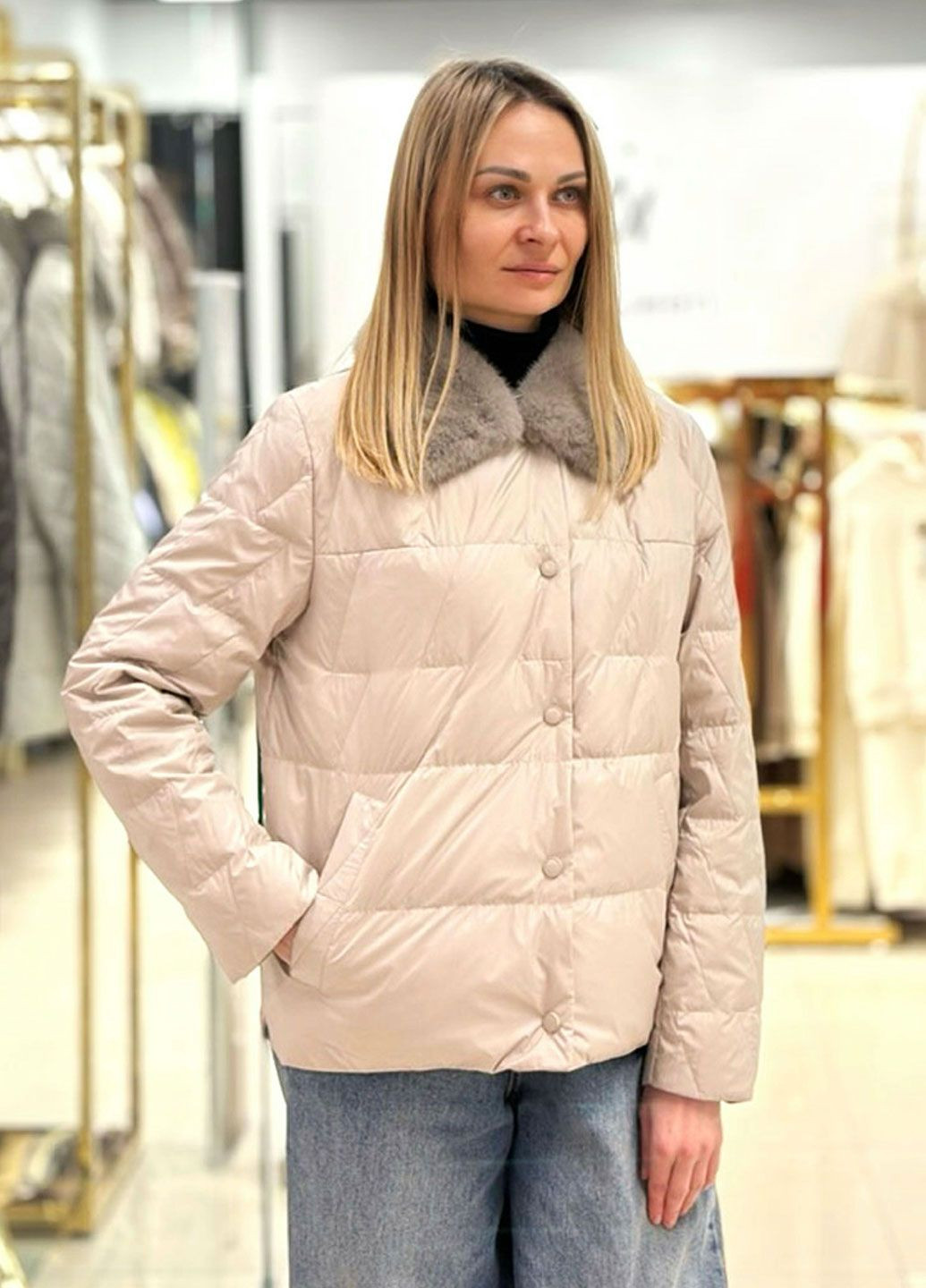 Светло-серая демисезонная женская куртка cream white CHANEVIA