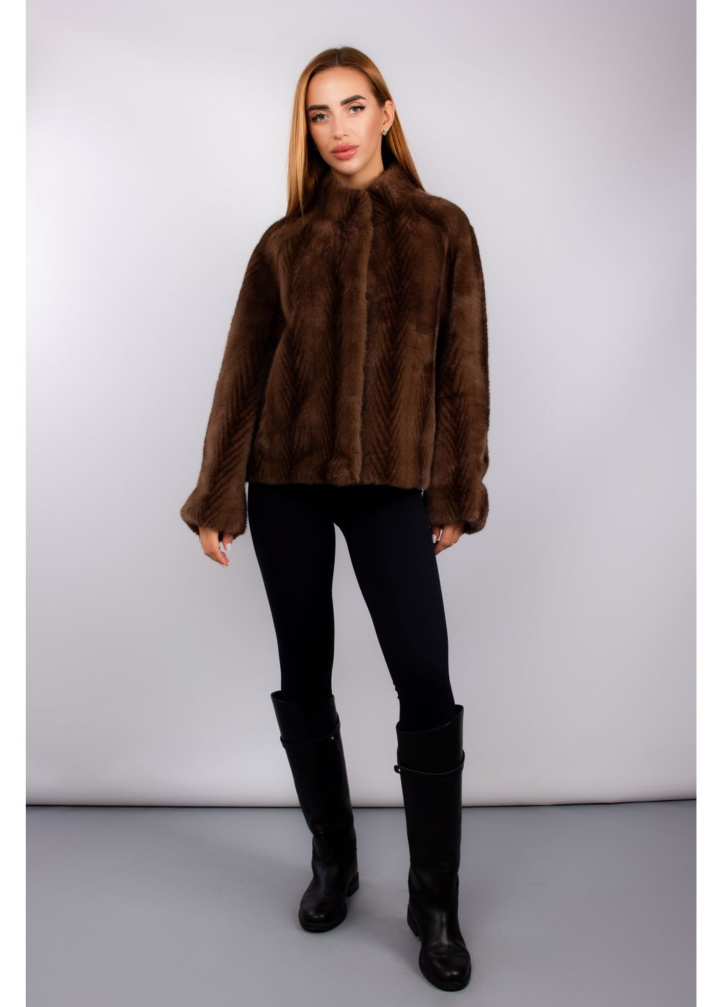 Коричневая зимняя шуба женская y25-3 коричневая 346550 Where Uwear