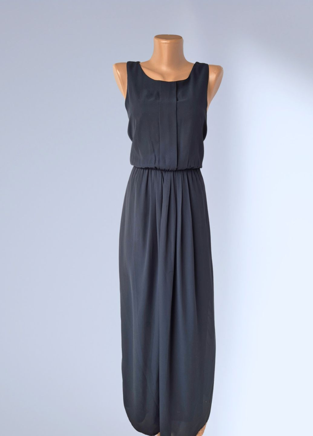 Темно-синее вечернее платье женское однотонное длинное Only