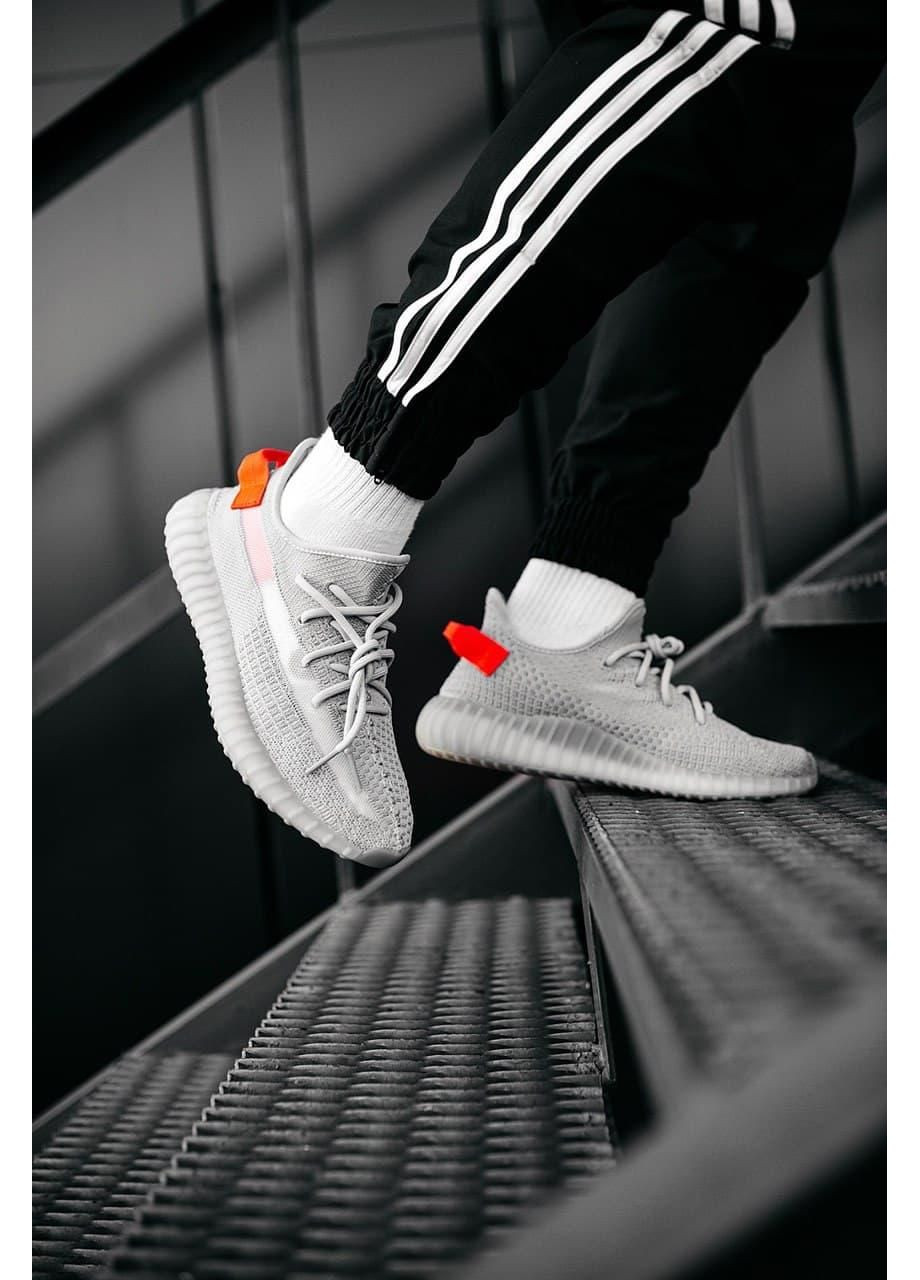 КРОСІВКИ ЖІНОЧІ ADIDAS YEEZY BOOST 350 V2 TAIL LIGHT АДІДАС ІЗІ БУСТ No Brand сірі демісезони (367171298)