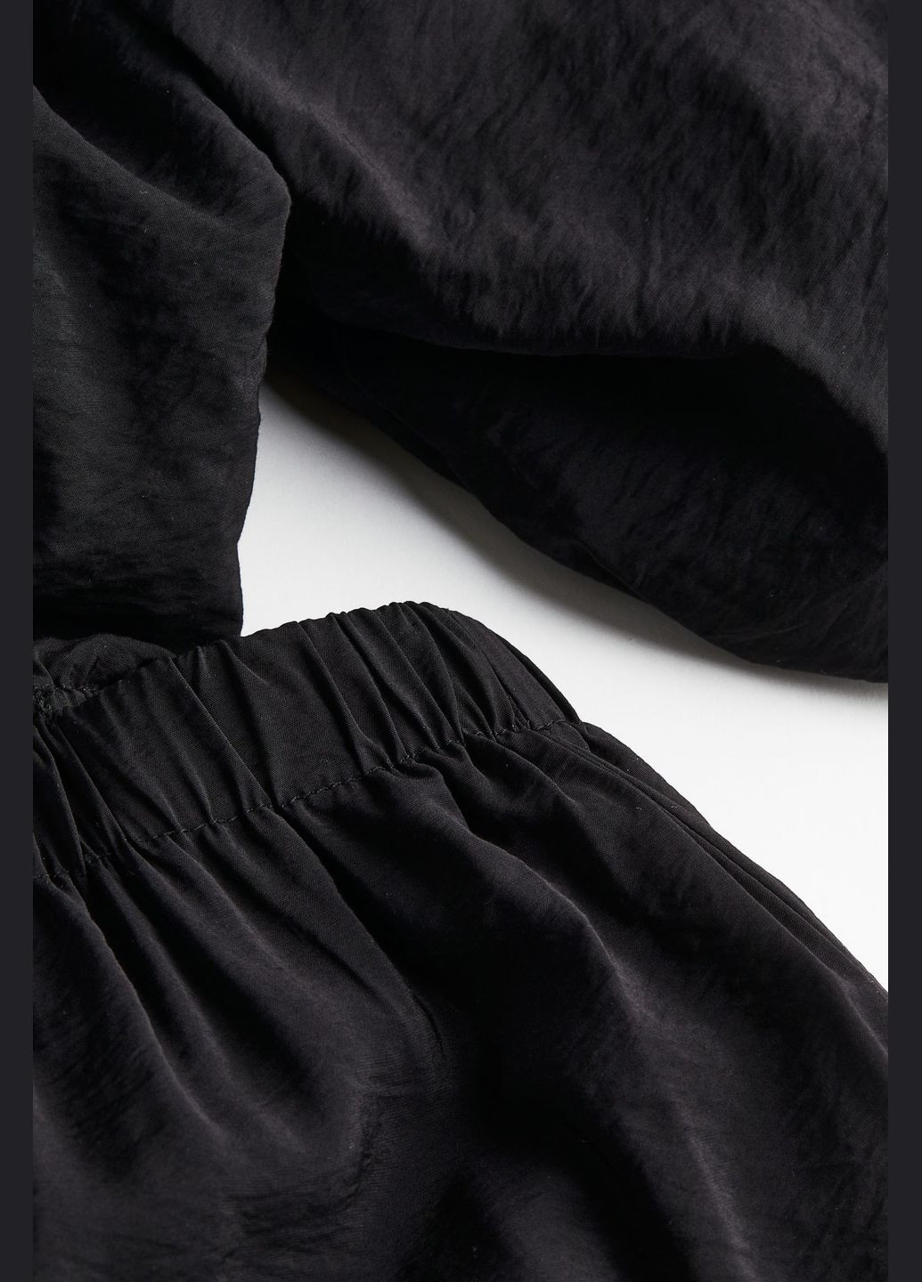 Черное повседневный платье H&M однотонное