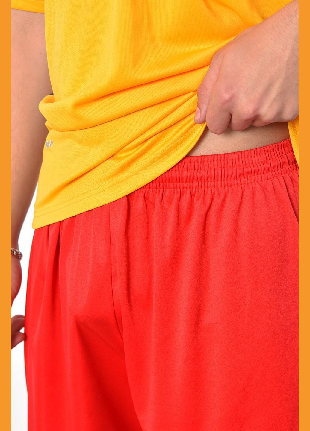 Футбольна форма чоловіча жовто-червоного кольору Let's Shop (293765142)