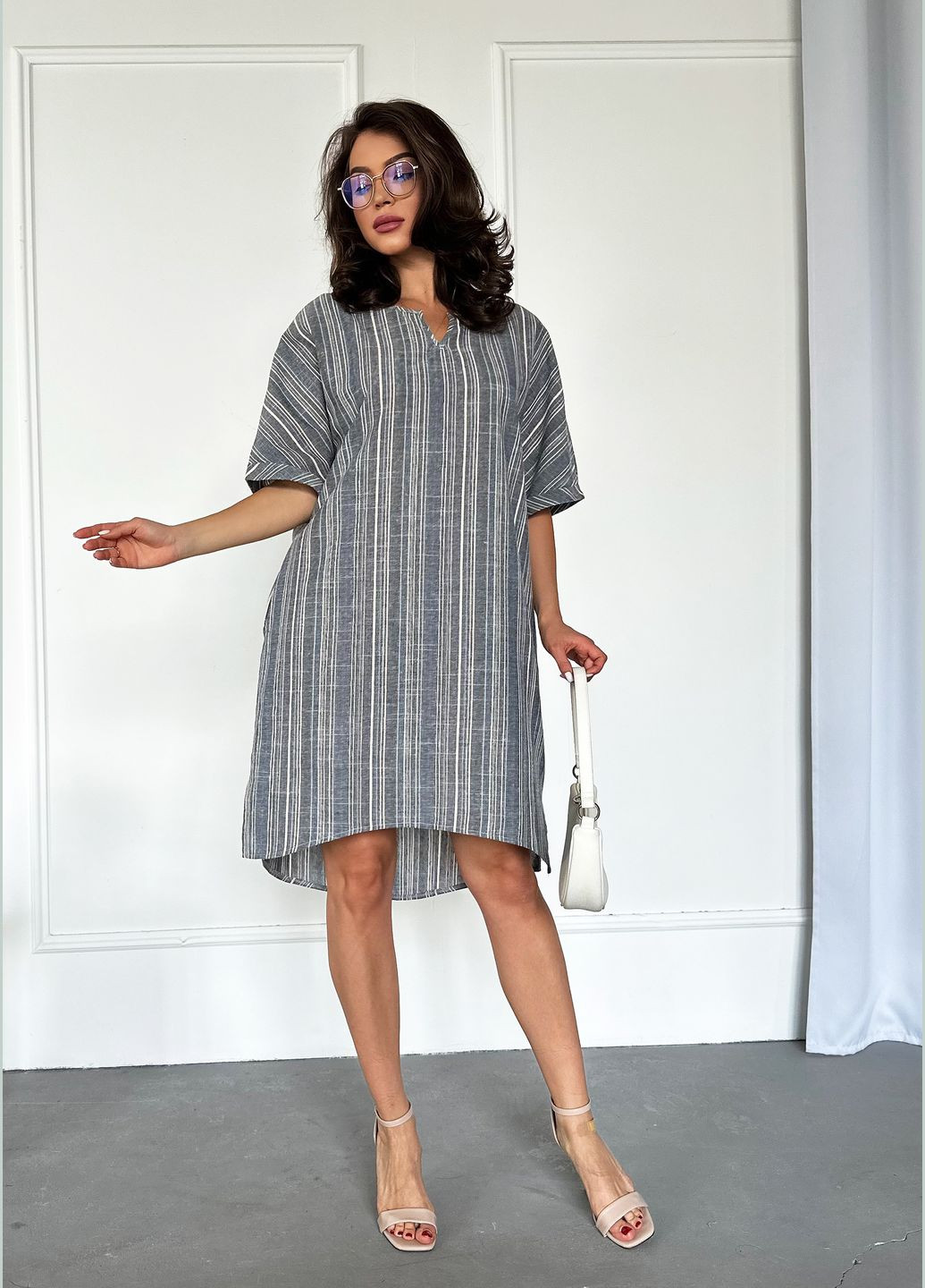 Темно-серое коктейльное, повседневный, джинсовое, пляжное, кэжуал удобное oversize платье на каждый день INNOE в полоску