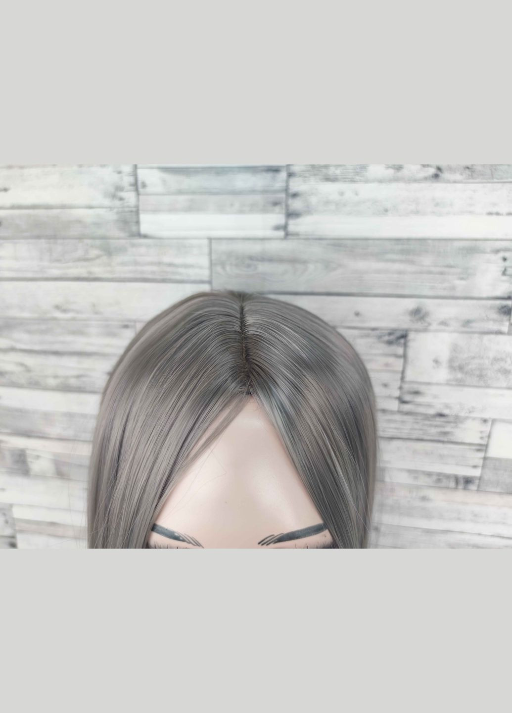 Перука сіра попеляста довга пряма без чубчика з проділом жіноча для жінок 70см зі штучного волосся No Brand 3076 (321115326)