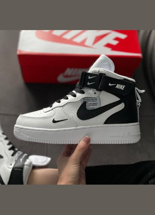 Белые зимние кроссовки зимние мужские и женские nike air force 1 utiliti winter white black fur | найк аир форс 1 белые черные с мехом No Brand