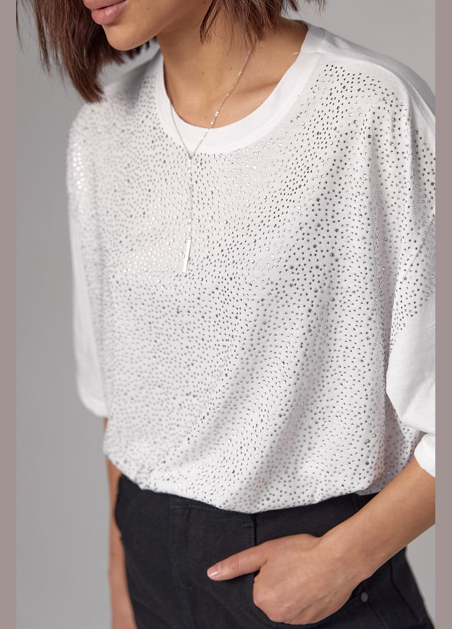 Біла літня жіноча футболка у техніці тай-дай прикрашена термостразами. 13456 з коротким рукавом Lurex