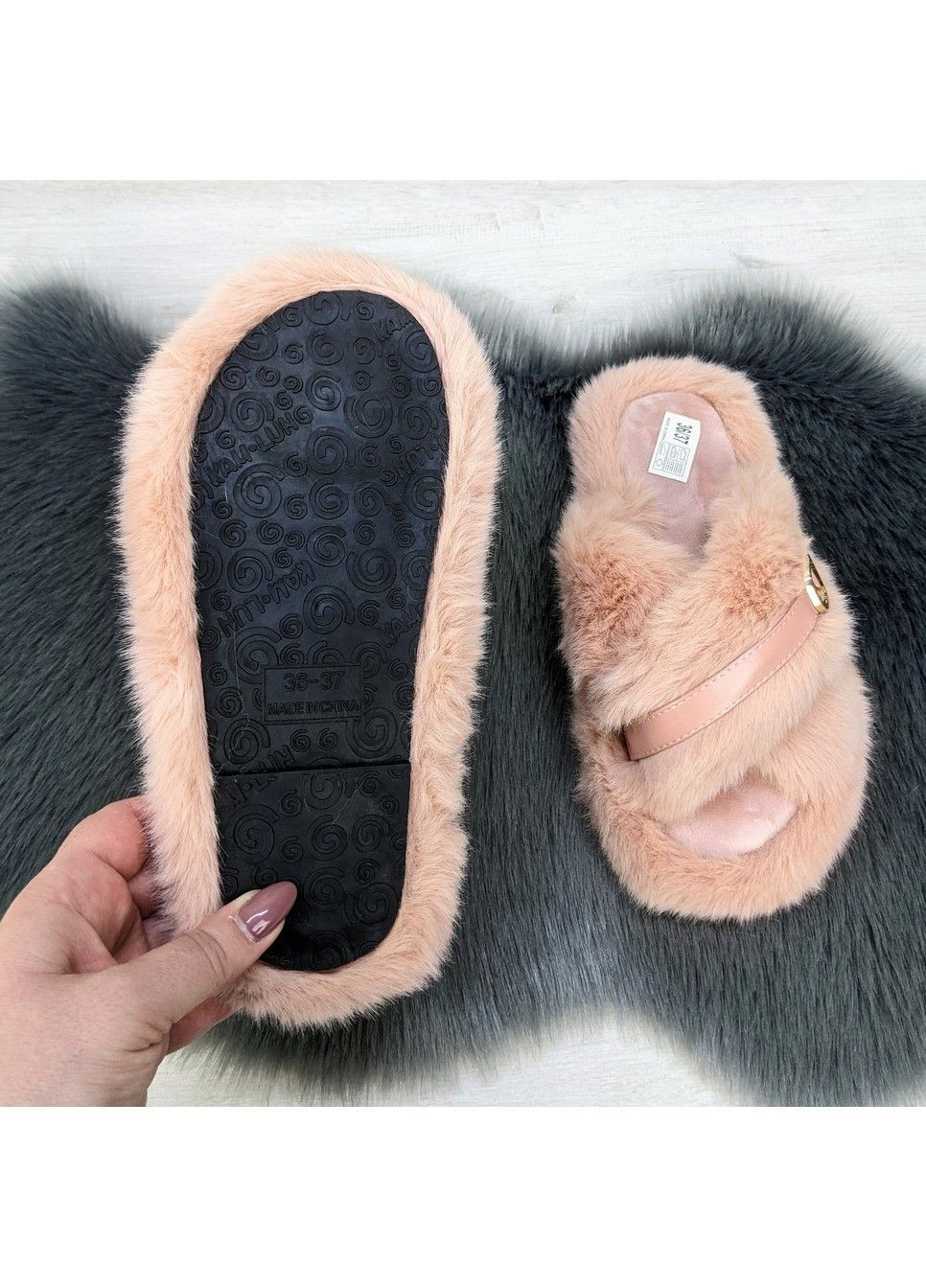 Персиковые тапочки женские домашние меховые Lion