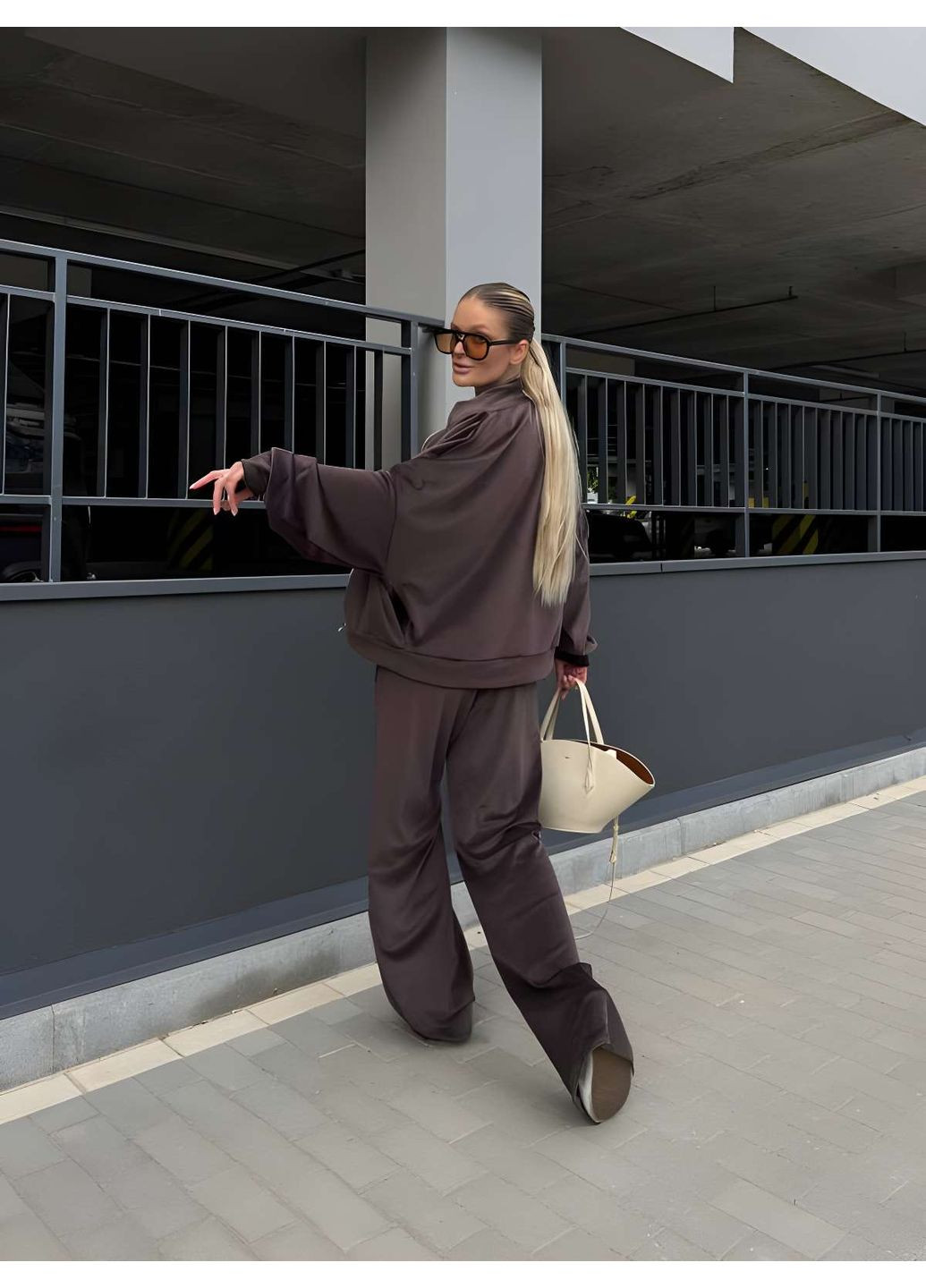 М'який велюровий спортивний костюм штани + кофта на змійці, жіночий костюм з велюру на літ... Україна (355059413)