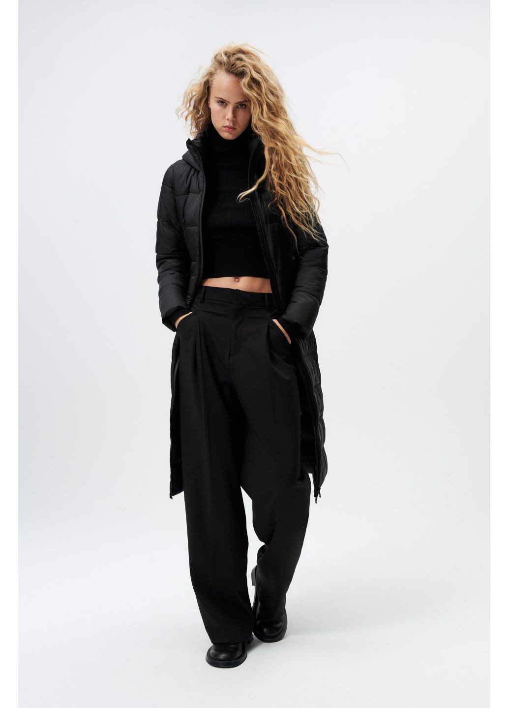 Чорна непромокальний складаний пуховик Zara