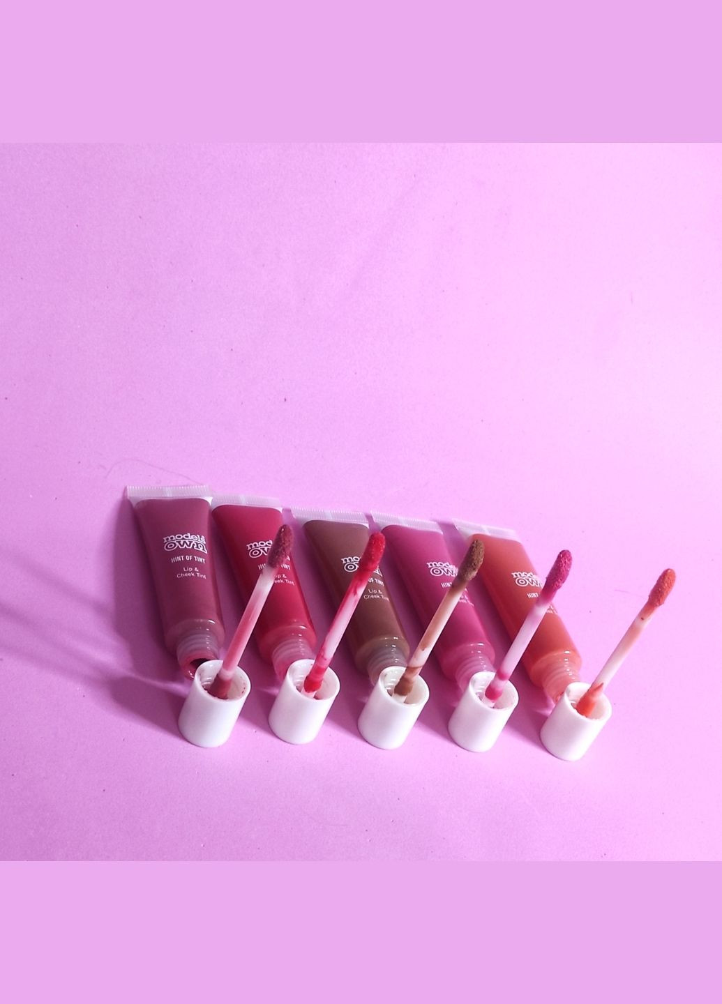 Оттеночный бальзам для губ Hint of Tint Lip & Cheek - 02 Models Own (299666869)