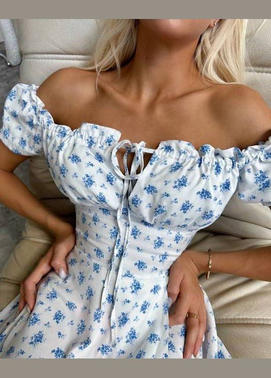 Белое повседневный мини платье с цветочным принтом и открытыми плечами MonCher с цветочным принтом