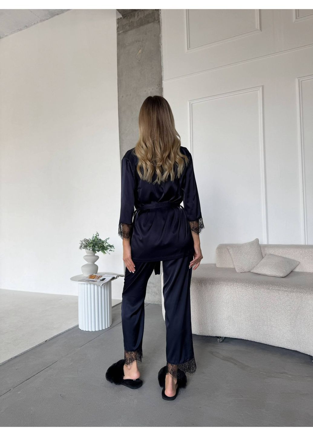 Темно-синяя женская сатиновая пижама 4-ка с кружевом Osoblyva