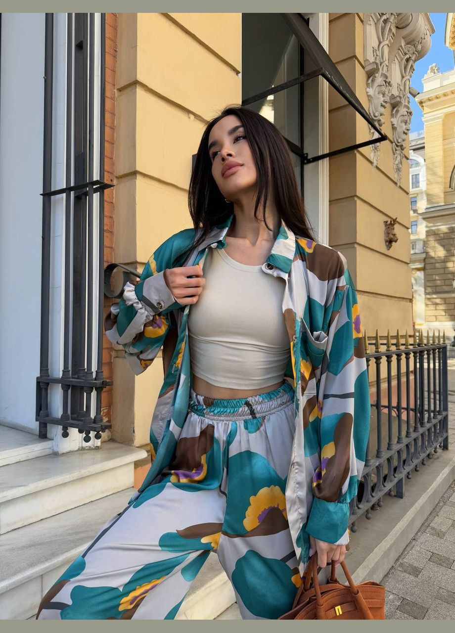 Женский летний костюм двойка с принтом: рубашка и брюки свободного кроя. MonCher (335013756)