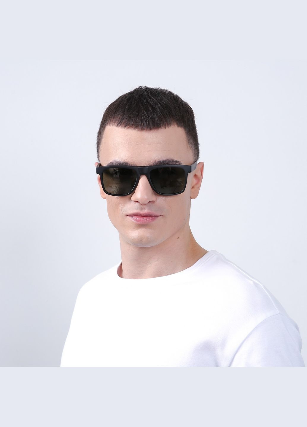 Сонцезахисні окуляри з поляризацією Фешн-класика чоловічі 724-235 LuckyLOOK 724-235М (322855434)