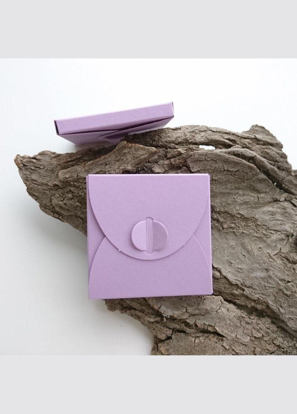 Подарунковий конверт-коробочка 70х70х8 мм з кольорового дизайнерського картону Бузковий No Brand (327218609)