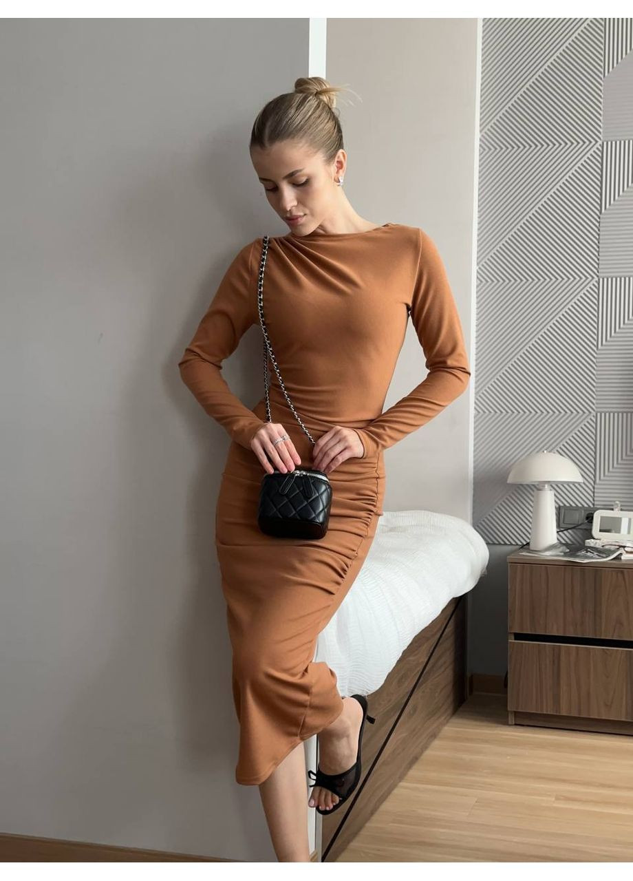 Коричневое кэжуал силуэтное платье с длинным рукавом силуэтная Adelante однотонное