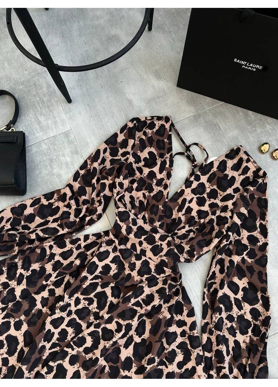 Коричневое платье софт спина открытая,талия резинка,рукава длинные на резинке Україна