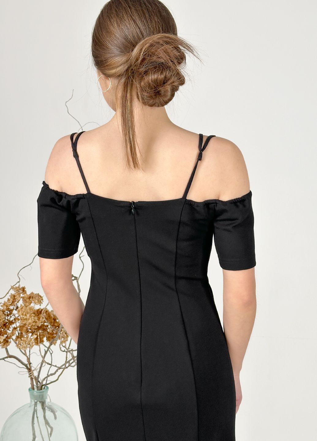 Черное вечернее черное платье футляр Finders Keepers однотонное