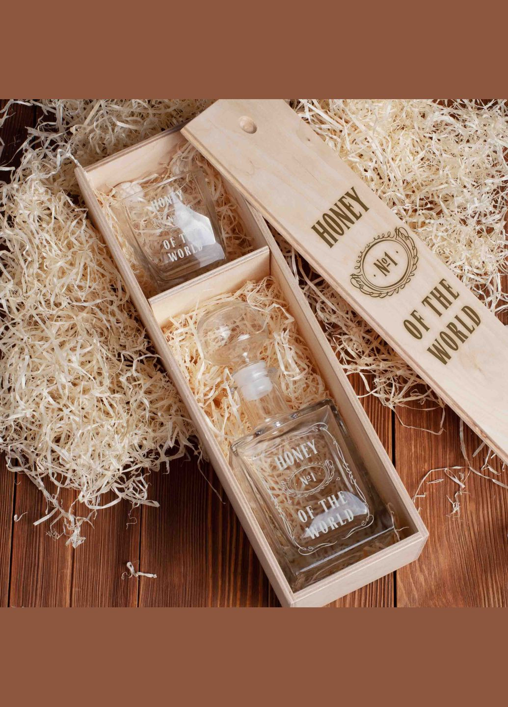 Набор для виски "№1 of the world" 2 предмета в подарочной коробке персонализированная (BDbox-73) BeriDari (293509919)