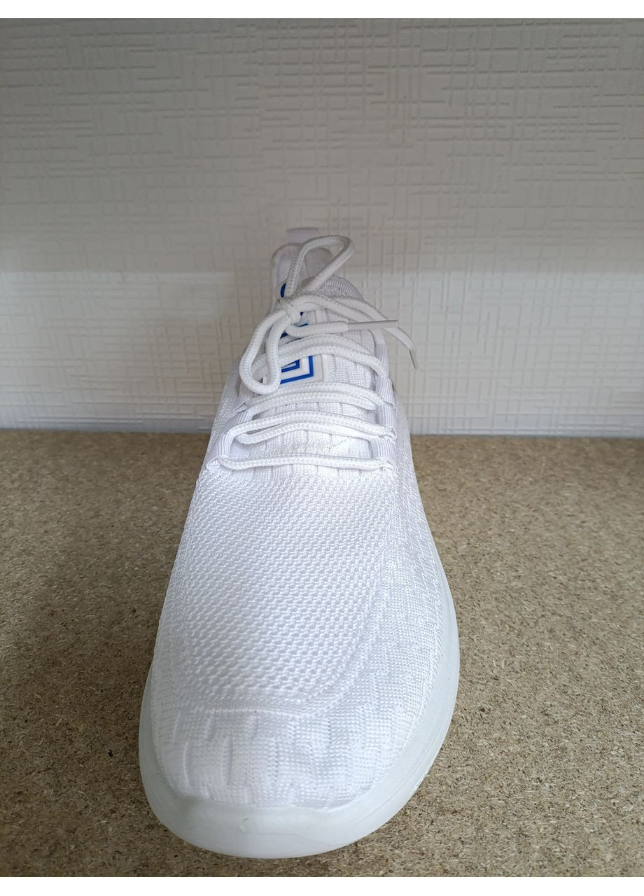 Білі кросівки Seven