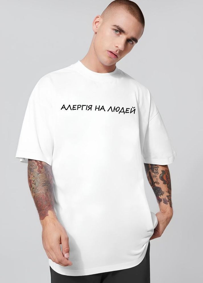 Белая футболка с мерчем мужская No Brand