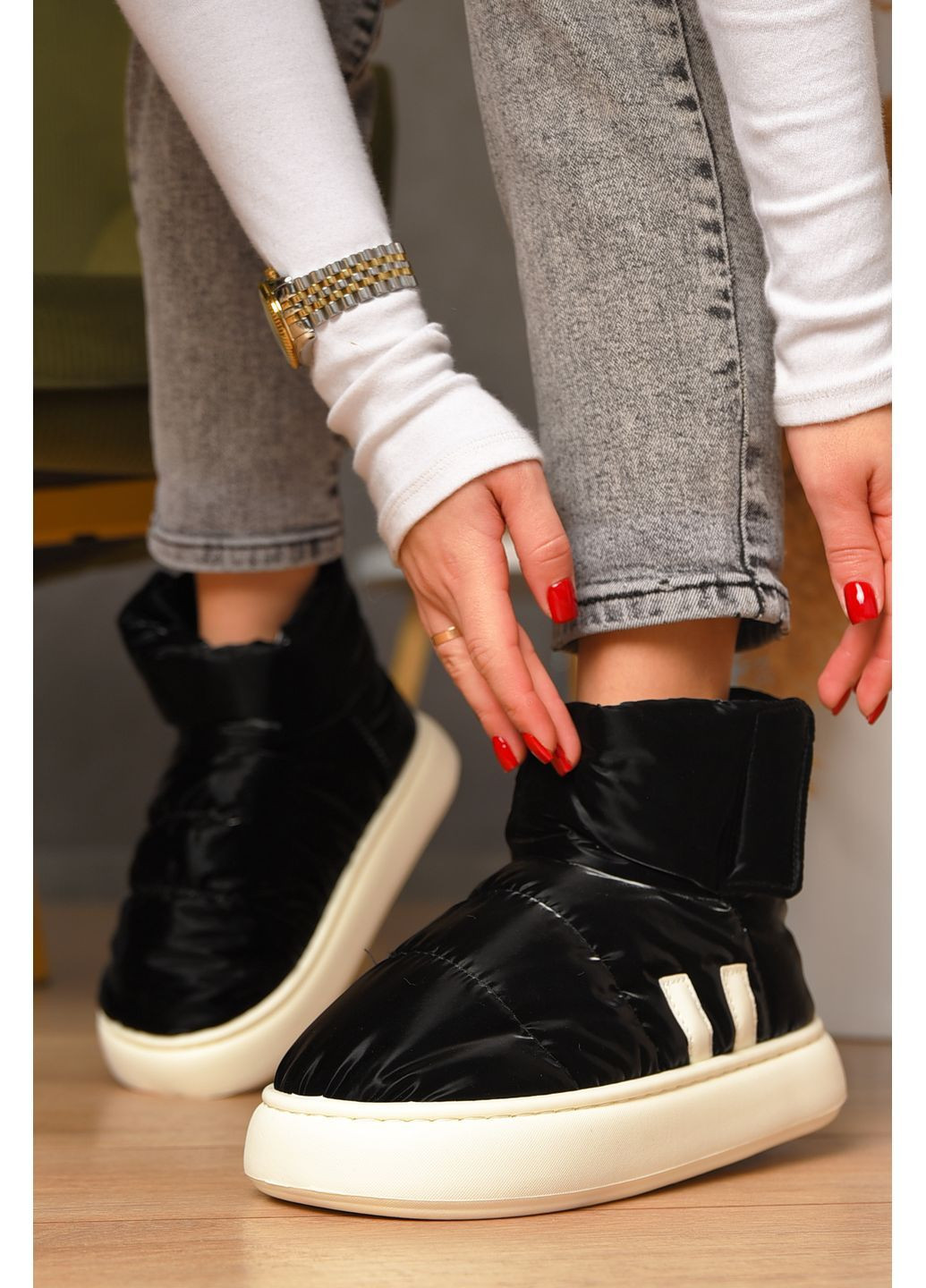 Уггі жіночі на хутрі чорного кольору Let's Shop (368540531)