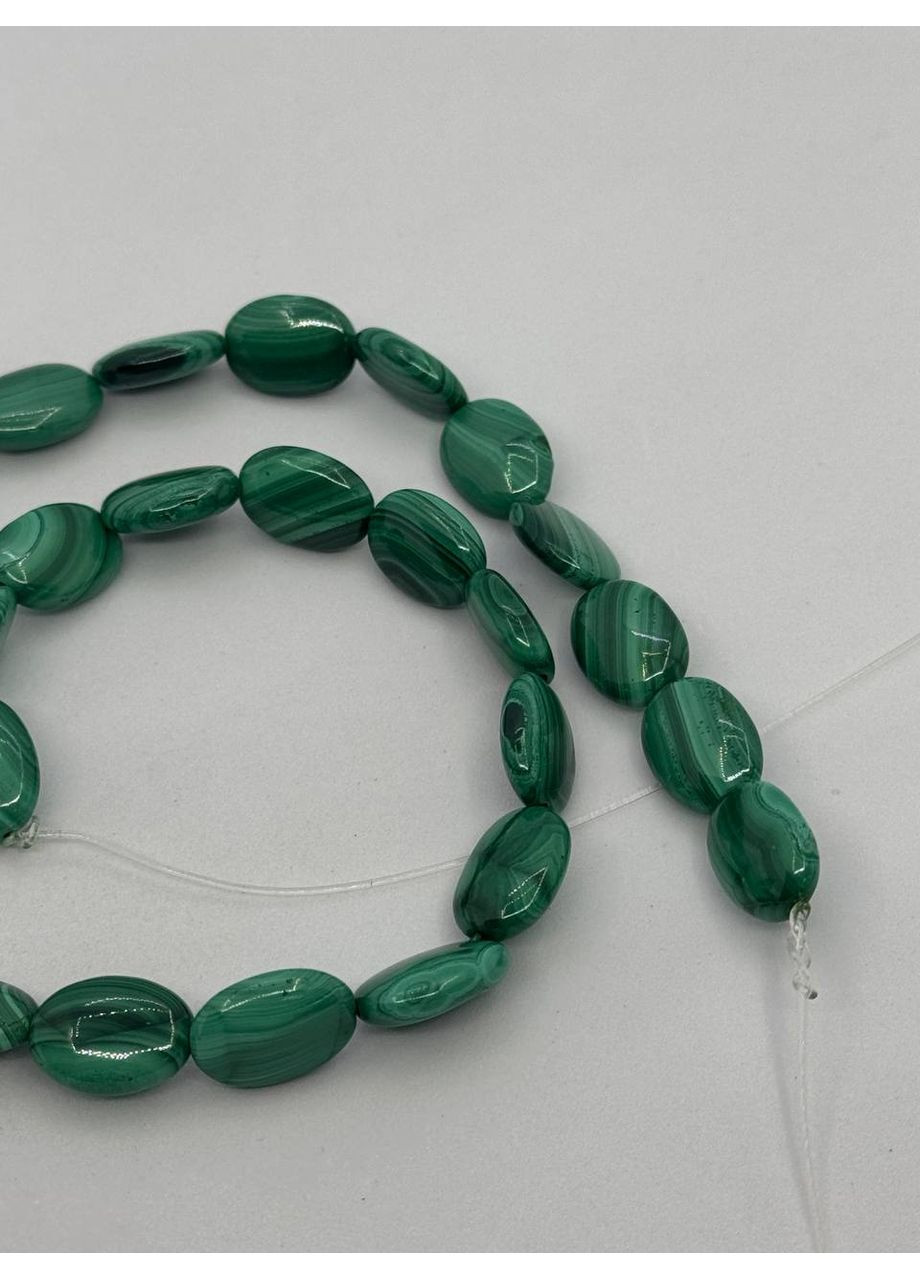 Малахіт на нитці без застібки 10*14 мм 40 см Зелений No Brand (350633879)