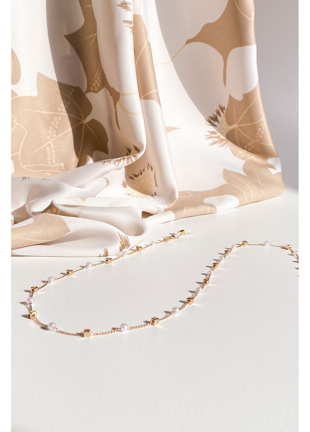 Ланцюг для окулярів з перлами і кубами CHICLY (355317702)