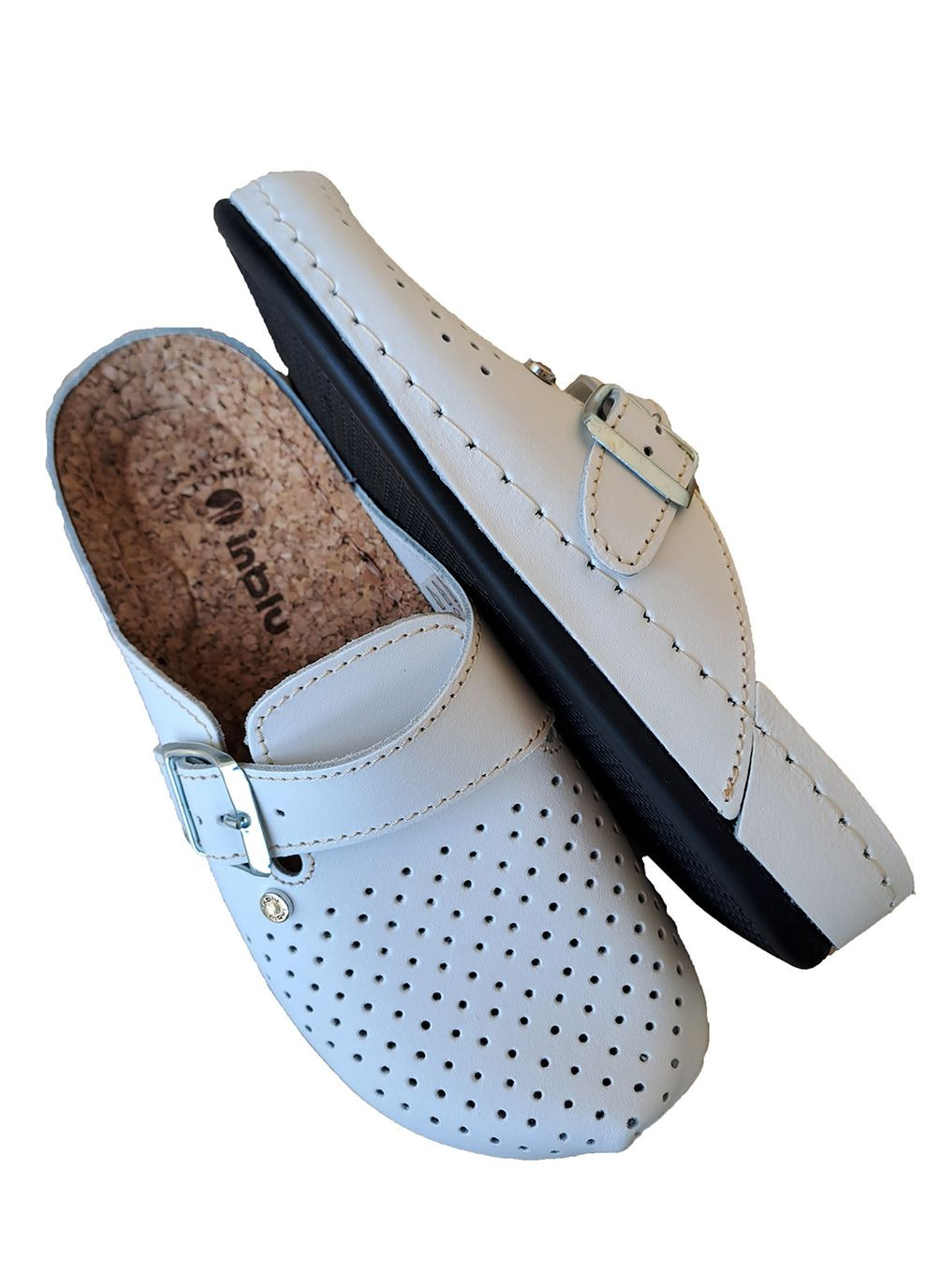 Белые тапочки-шлепанцы женские кожаные закрытые Inblu с перфорацией