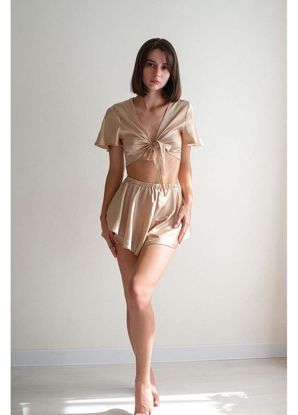 Бежевая пижама из шелка Perfect Female