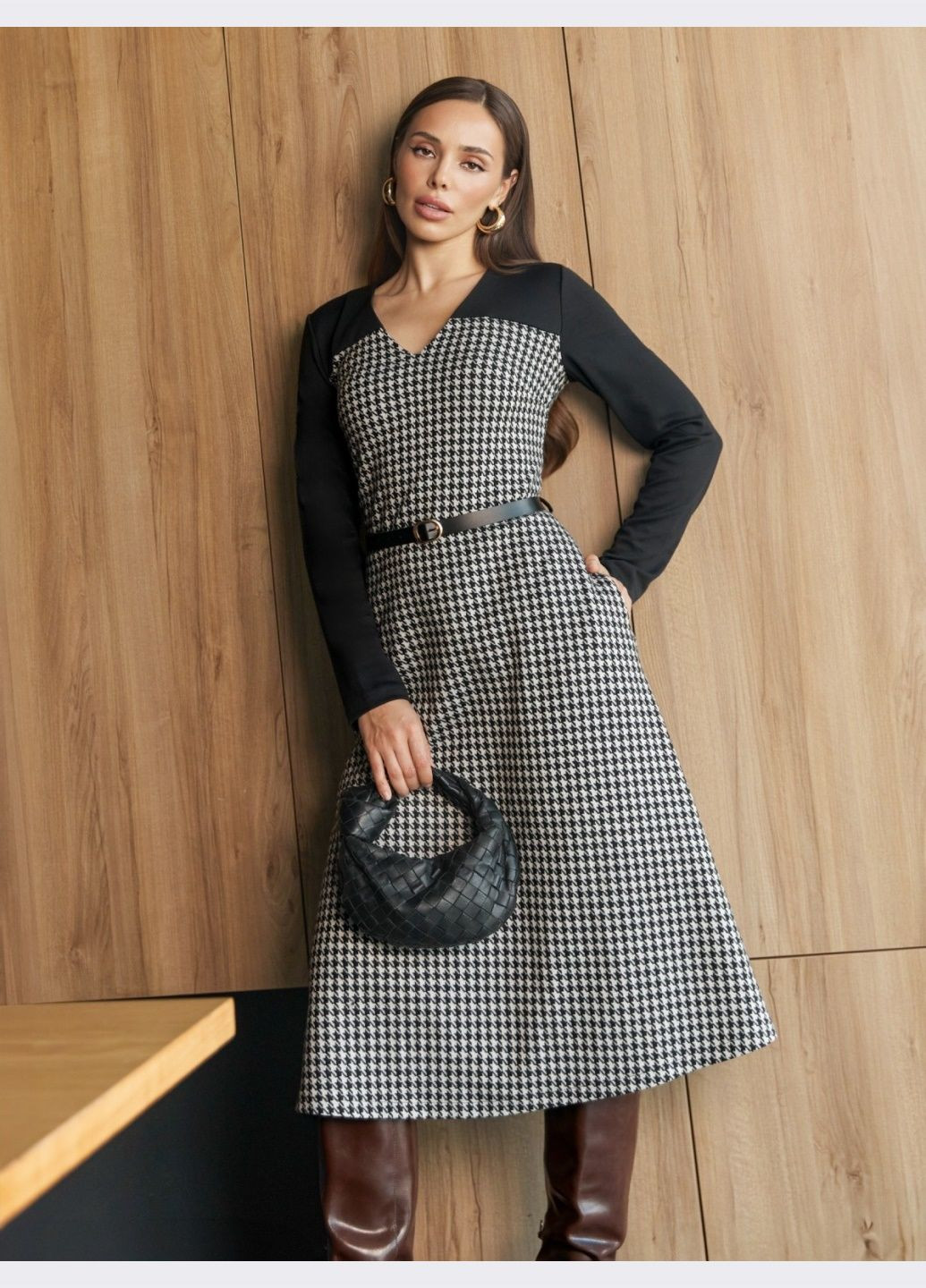 Чорна ділова сукня в чорну гусячу лапку з ременем Dressa з візерунком "гусяча лапка"