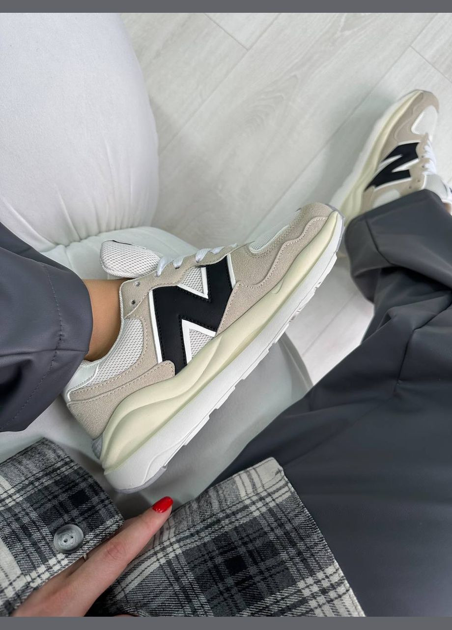 Жіночі кросівки в стилі New Balance сіро бежеві замшеві No Brand світло-бежеві (295923535)
