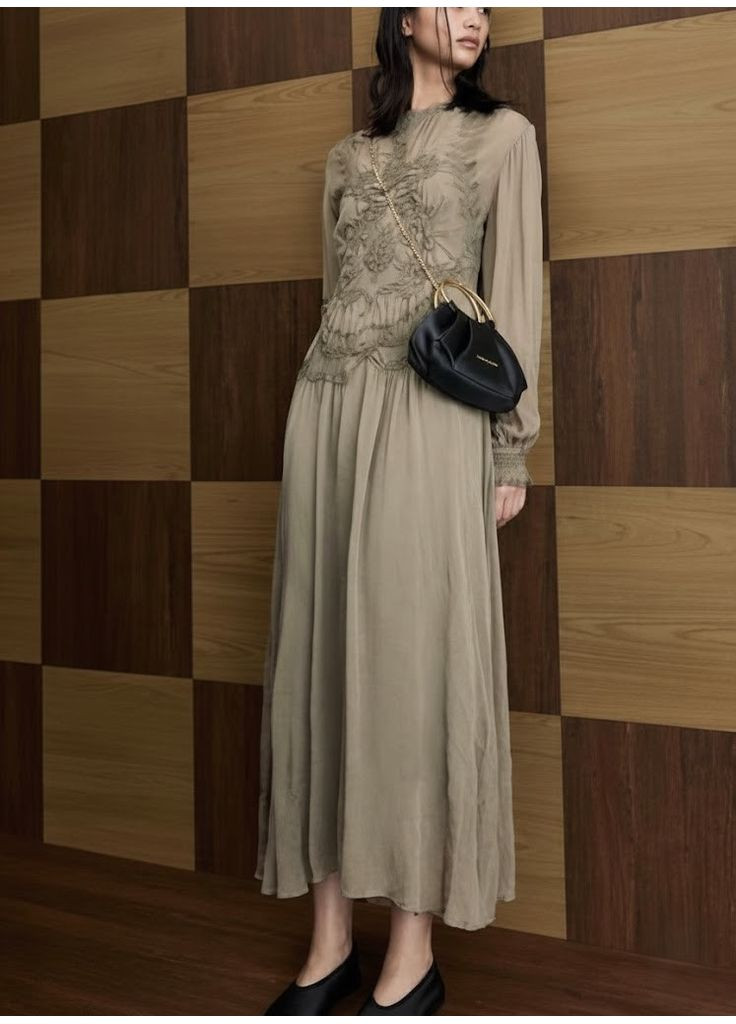 Оливковое (хаки) жаккардовое платье с вышивкой zw collection Zara