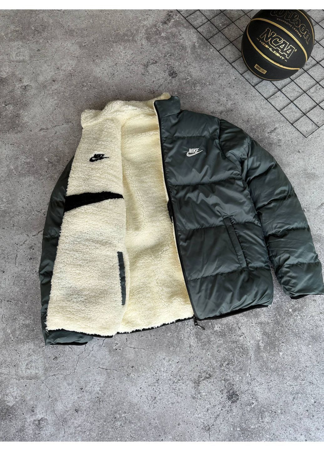 Оливковая (хаки) двухсторонняя куртка очень крутая!!! No Brand